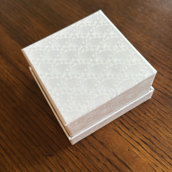 40th Anniversary Red 40 Years of Love Crystal Keepsake - Picture 10 of 10